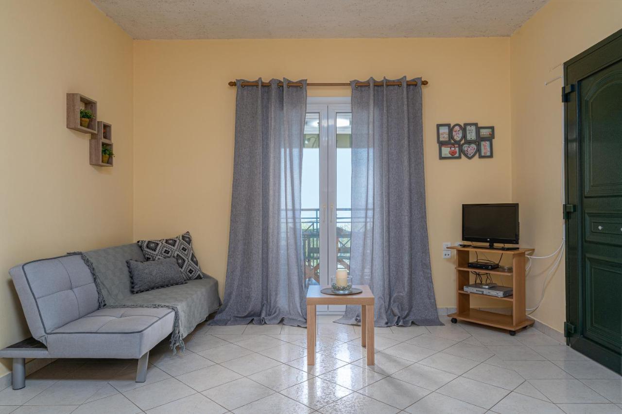 Keri Marathias Pavezzo Villa Exteriér fotografie