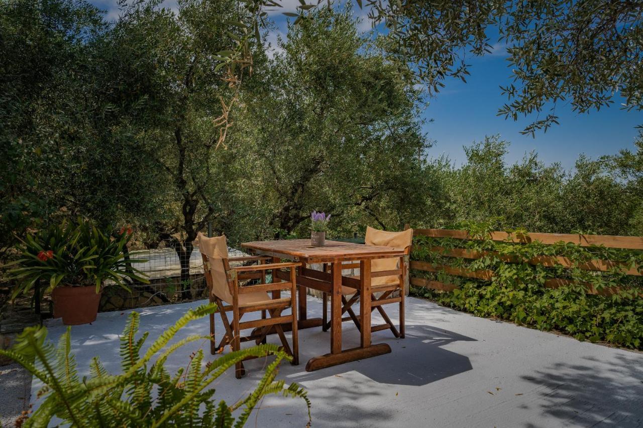 Keri Marathias Pavezzo Villa Exteriér fotografie