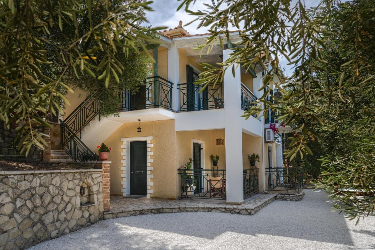 Keri Marathias Pavezzo Villa Exteriér fotografie