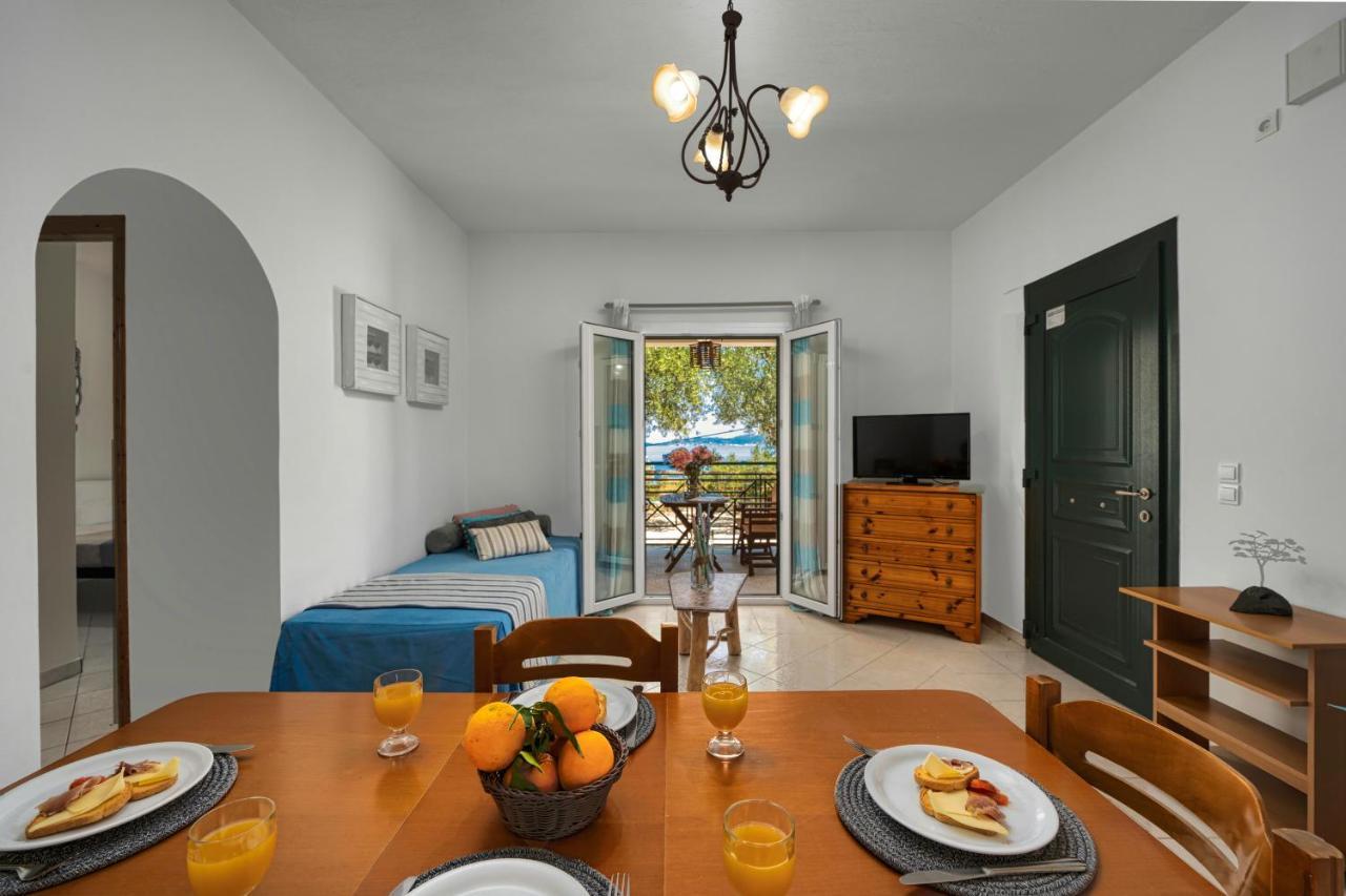Keri Marathias Pavezzo Villa Exteriér fotografie