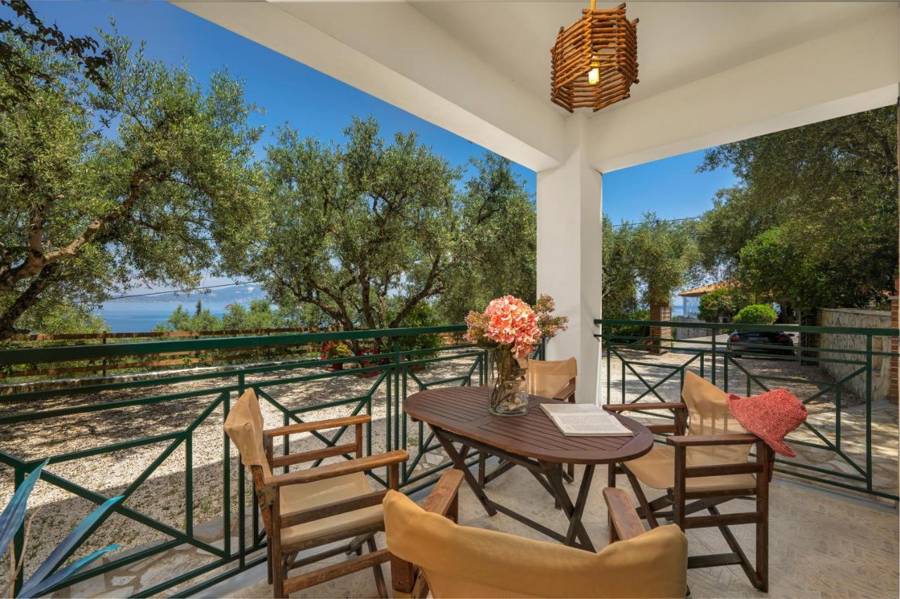 Keri Marathias Pavezzo Villa Exteriér fotografie